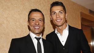 Jorge Mendes posa junto a su representado