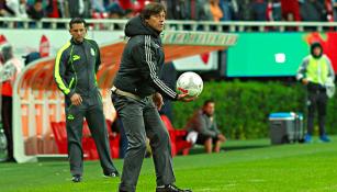 Matías Almeyda durante el partido de Copa contra Dorados 