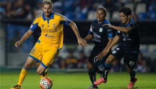 Gignac conduce el esférico contra Gallos