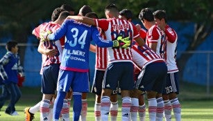 Jugadores de Chivas Sub 20, antes de un partido