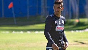 Oswaldo Alanís en una práctica de Chivas