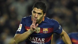 Suárez feseja un gol con el Barcelona