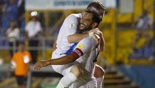 La celebración del gol de Carlos Ruiz contra EU 