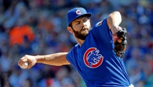 Jake Arrieta en un lanzamiento con los Cachorros