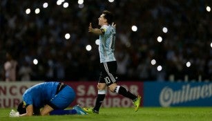 Lionel Messi festejando su anotación contra Bolivia 