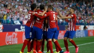 Los futbolistas del Atlético celebran un gol