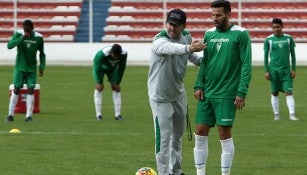 Jugadores de Bolivia durante un entrenamiento