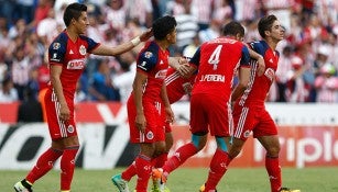 La celebración del último gol de Chivas 