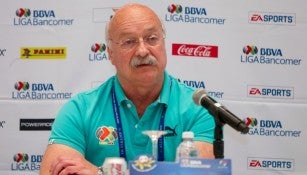 Enrique Bonilla en conferencia de prensa