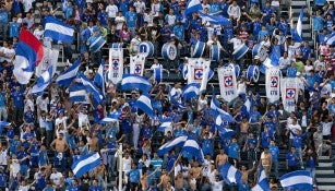 Aficionados de Cruz Azul durante un encuentro