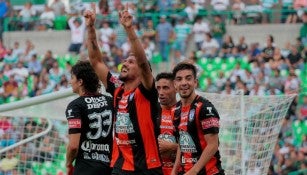 Jara celebra un gol en la Ida de los Cuartos de Final frente a Santos