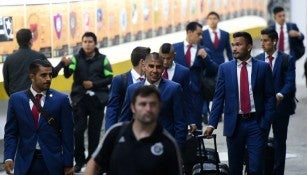 Jugadores de Chivas llegan al Azteca