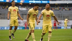 Jugadores de América celebrando en el Azteca