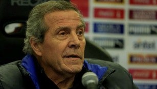 Tabárez en conferencia de prensa