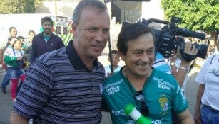 Fassi junto a un aficionado de la Fiera