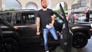 Miguel Layún llegando a la concentración del Tri