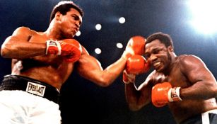 Ali conecta a Frazier en pleno combate