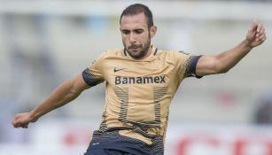 Alejandro Castro da pase en partido de Pumas 