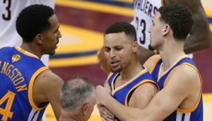 Curry durante el incidente de la expulsión que le costó 25 mil dólares