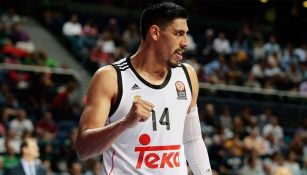 Gustavo Ayón, durante un partido con el Real Madrid