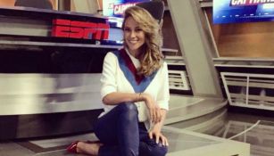 Vannesa Huppenkothen en los estudios de la cadena ESPN