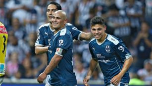 Aldo de Nigris, Suazo y Alfonso Gonzalez, durante el juego de despedida del Chupete