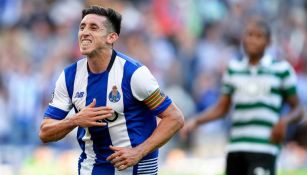 Herrera celebra un gol con el Porto