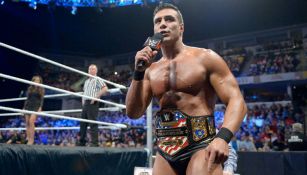 Alberto del Río habla bajo el encordado 