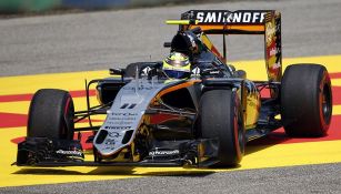 Checo corre en la pista del GP de Hungría