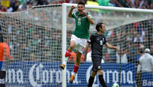 Oribe Peralta festeja anotación contra Nueva Zelanda