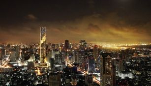 Así luce a lo lejos el majestuoso MahaNakhon