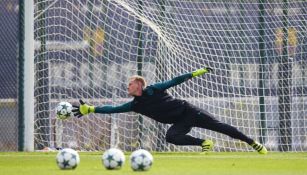 Ter Stegen en un entrenamiento previo al partido contra el Celtic