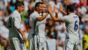 CR7 festeja su gol contra Osasuna junto a sus compañeros