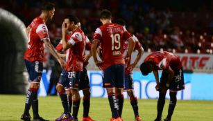 Jugadores de Tiburones se lamentan en juego de Liga MX