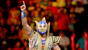 Gran Metalik durante su debut en Raw