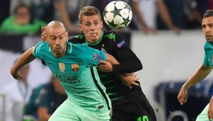 Mascherano disputa un juego de Champions con el Barcelona