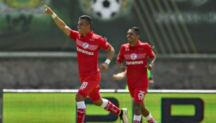 Uribe celebra el segundo gol del Toluca