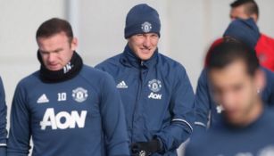 Schweinsteiger en su regreso a los entrenamientos con el United