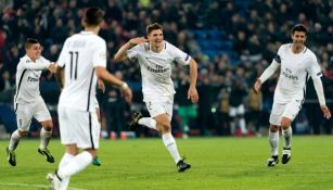 Thomas Meunier celebra su gol contra el Basilea