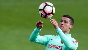 Cristiano Ronaldo en un entrenamiento con la selección portuguesa