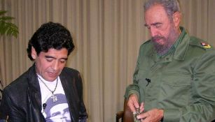 Diego Maradona y Fidel Castro, juntos en una reunión 