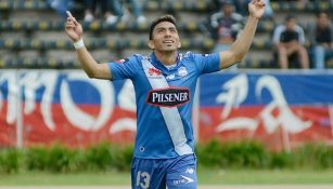 Mena celebra un gol con Emelec