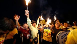 Afición americanista apoyando a su equipo