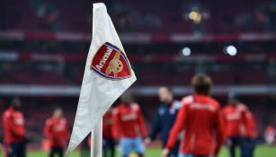 Un banderín del Arsenal en el Emirates Stadium