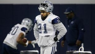 Ezekiel Elliott en una práctica de los Cowboys