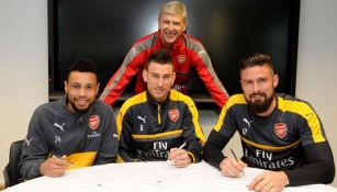 Coquelin, Koscielny y Giroud firman sus nuevos contratos