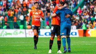 Moisés Muñoz celebra el gol de la victoria de Jaguares