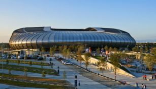 La casa de Rayados vista desde el estacionamiento del estadio