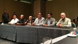 Escalante y la asamblea de directivos de la LMB