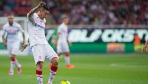 Rubens Sambueza en el partido contra Chivas